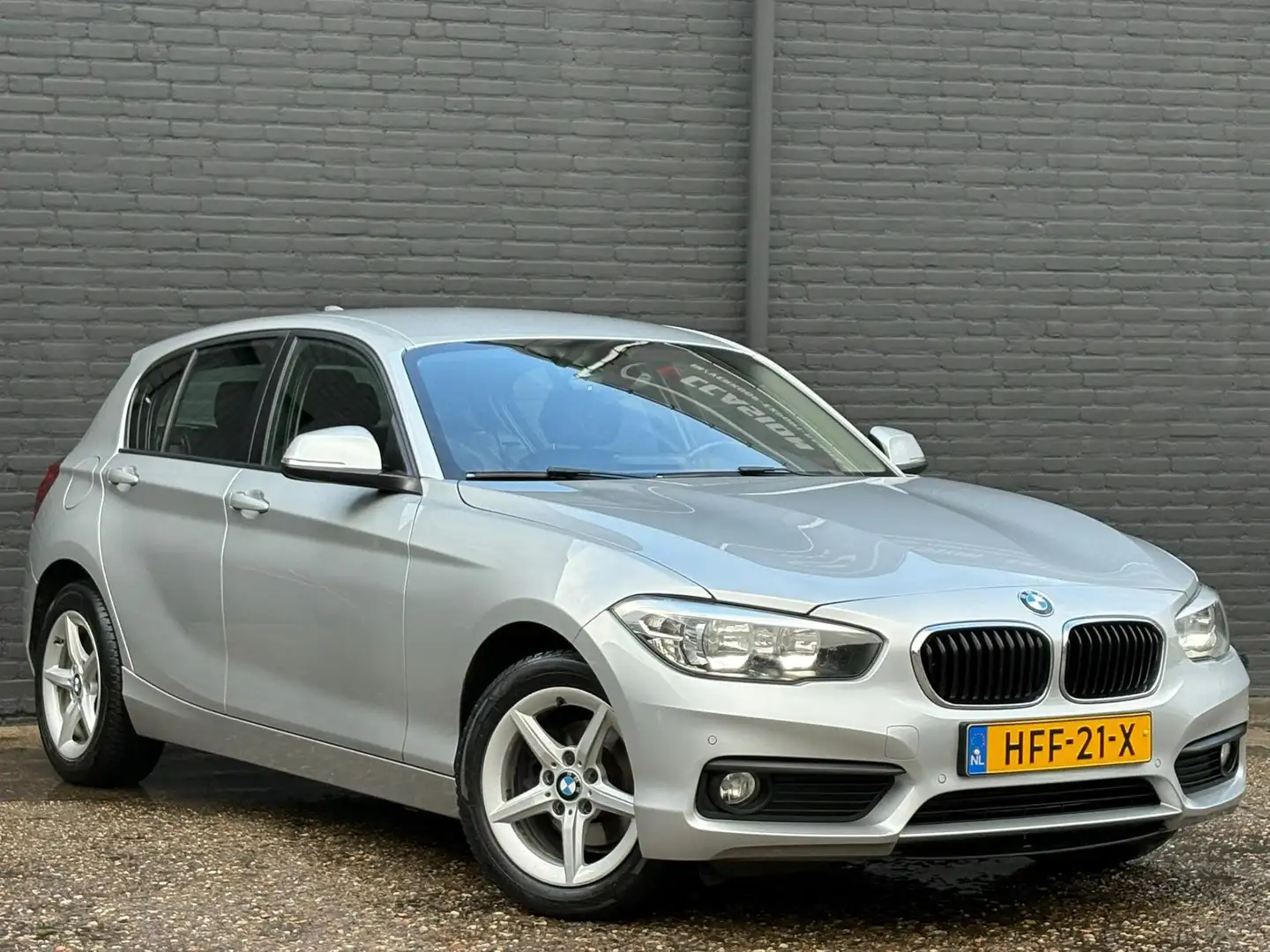 BMW 116 1-serie 116d Sport Line Edition | NAVI | CRUISE | Grijs - 2