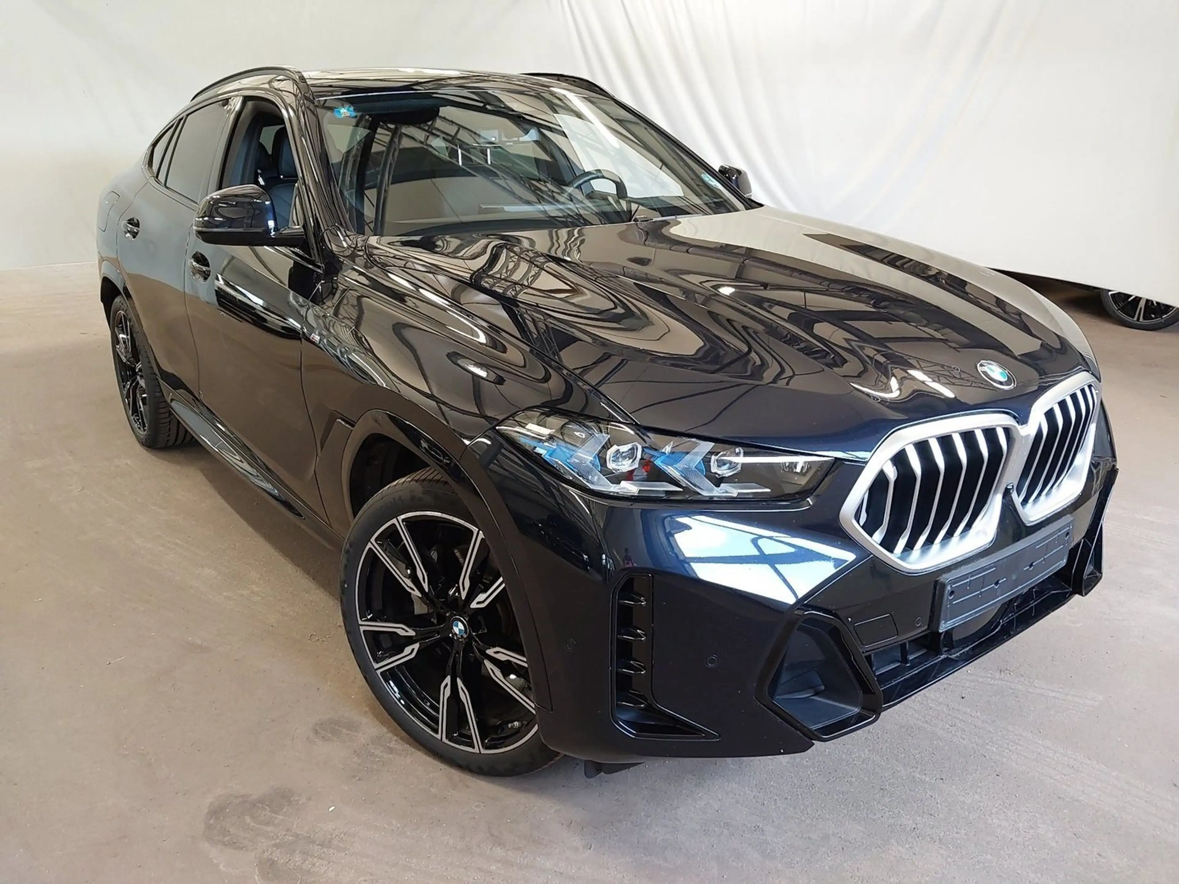 BMW X6 xDrive40d M SPORTPAKET+22"ALU+ICONIC GLOW+AHK — photo 4
