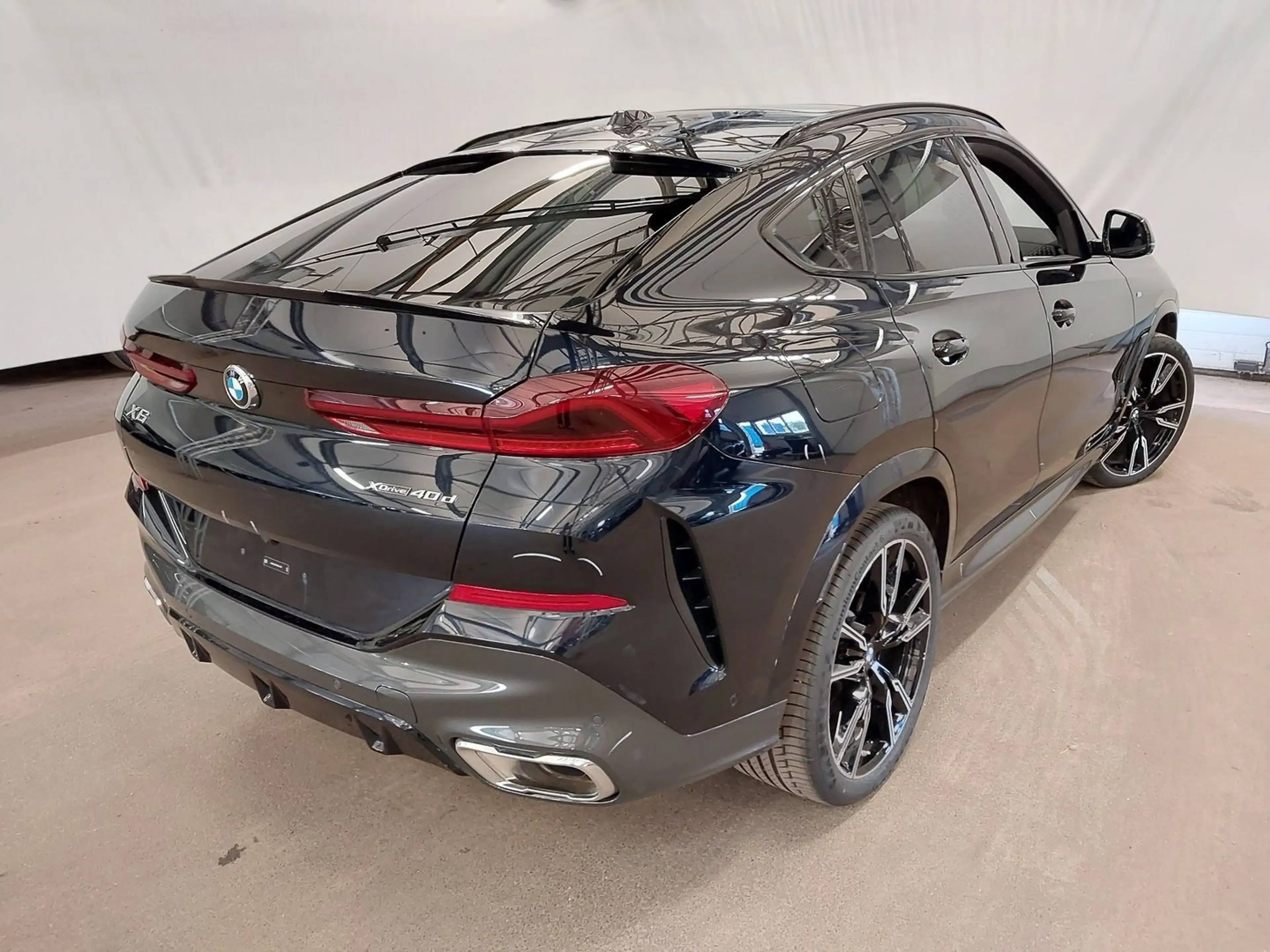 BMW X6 xDrive40d M SPORTPAKET+22"ALU+ICONIC GLOW+AHK — photo 6