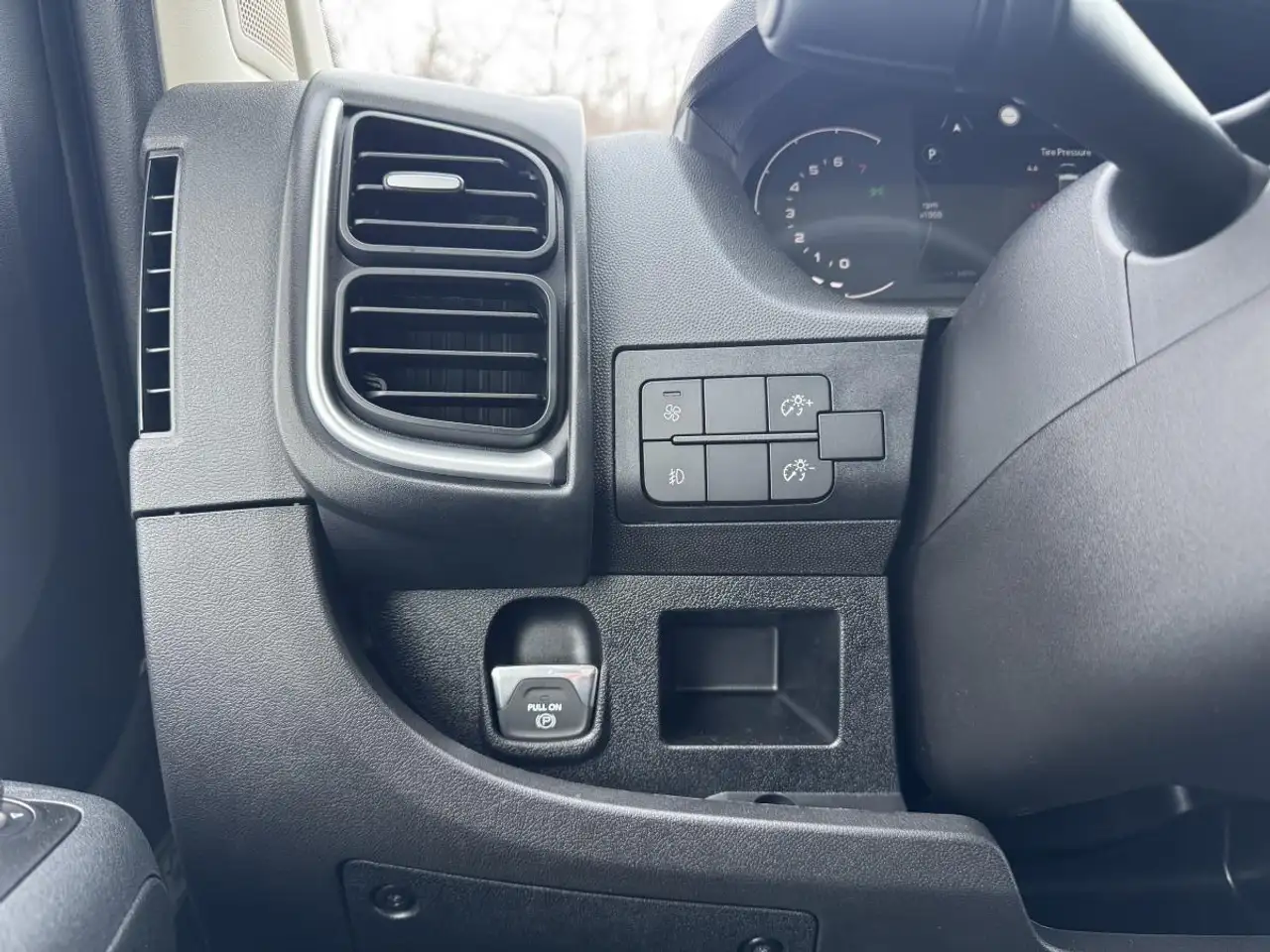 RAM ProMaster 3500 снимка RAM ProMaster 3500