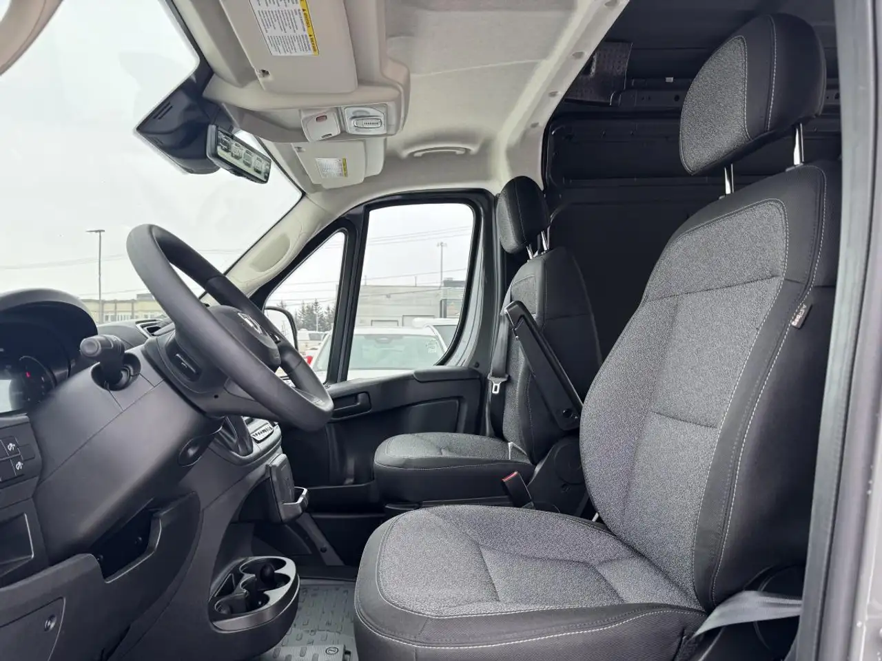 RAM ProMaster 3500 снимка RAM ProMaster 3500