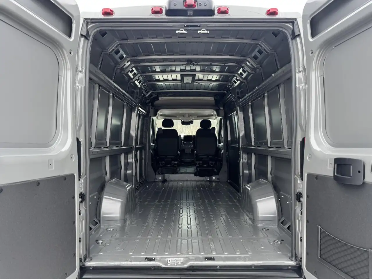 RAM ProMaster 3500 снимка RAM ProMaster 3500