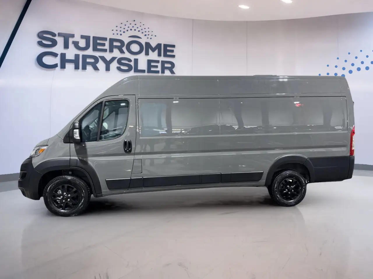RAM ProMaster 3500 снимка RAM ProMaster 3500