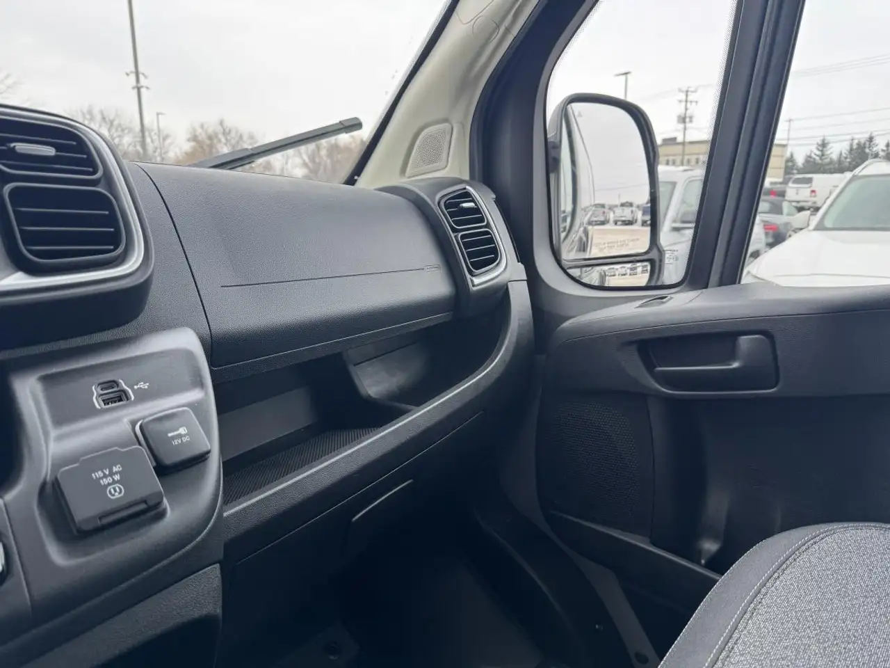 RAM ProMaster 3500 снимка RAM ProMaster 3500