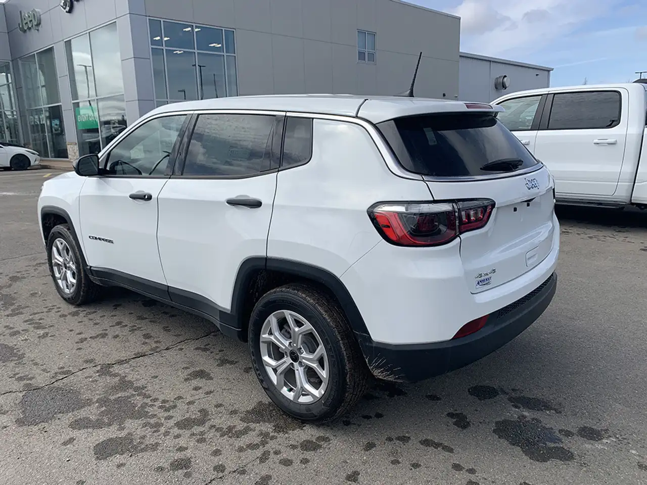 Jeep Compass photo Jeep Compass