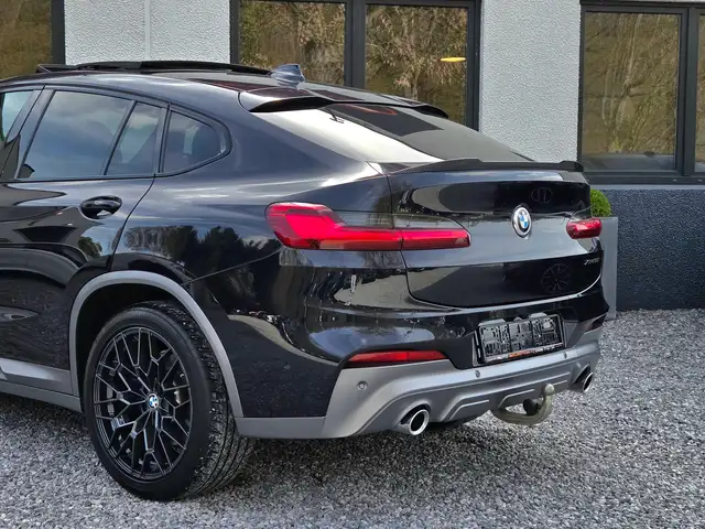 BMW X4 view 7