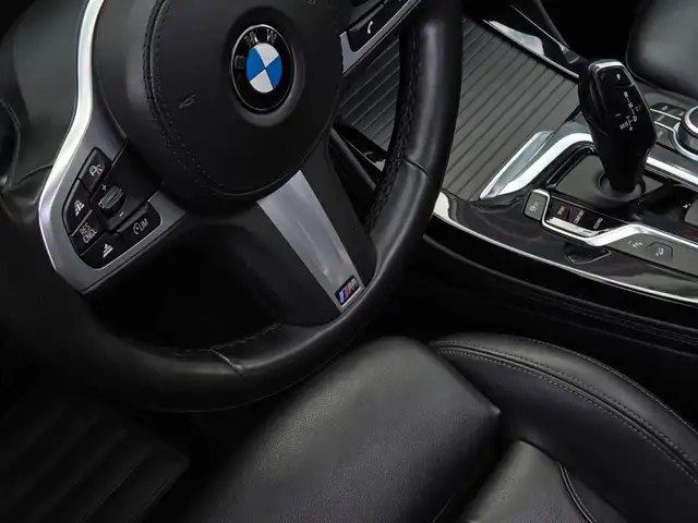 BMW X4 view 13