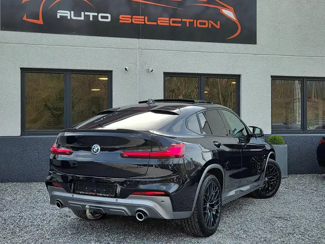 BMW X4 view 2
