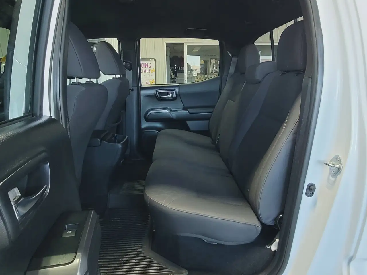 Toyota Tacoma снимка Toyota Tacoma