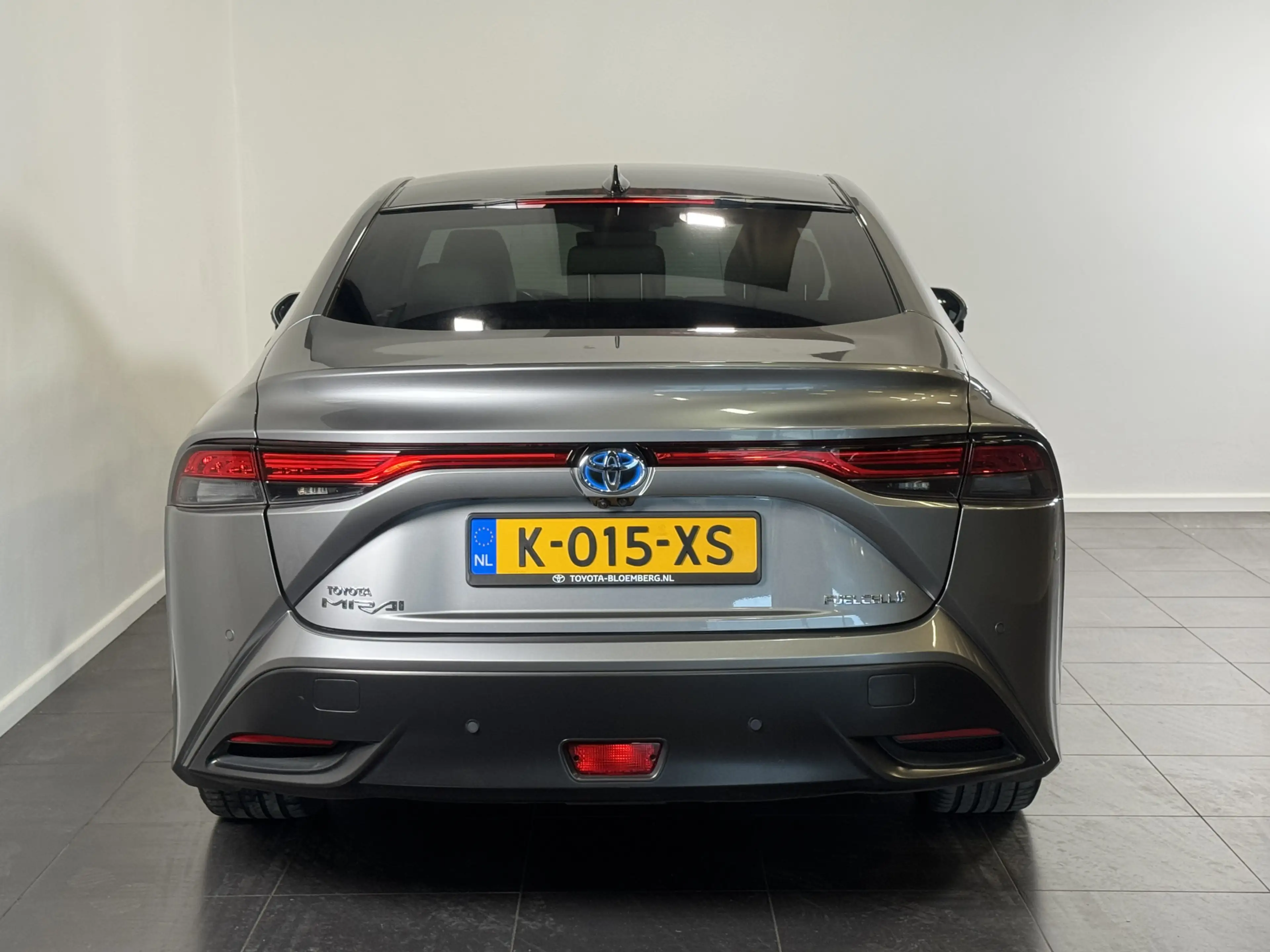 Toyota Mirai Prestige gereserveerd Sep — photo 5