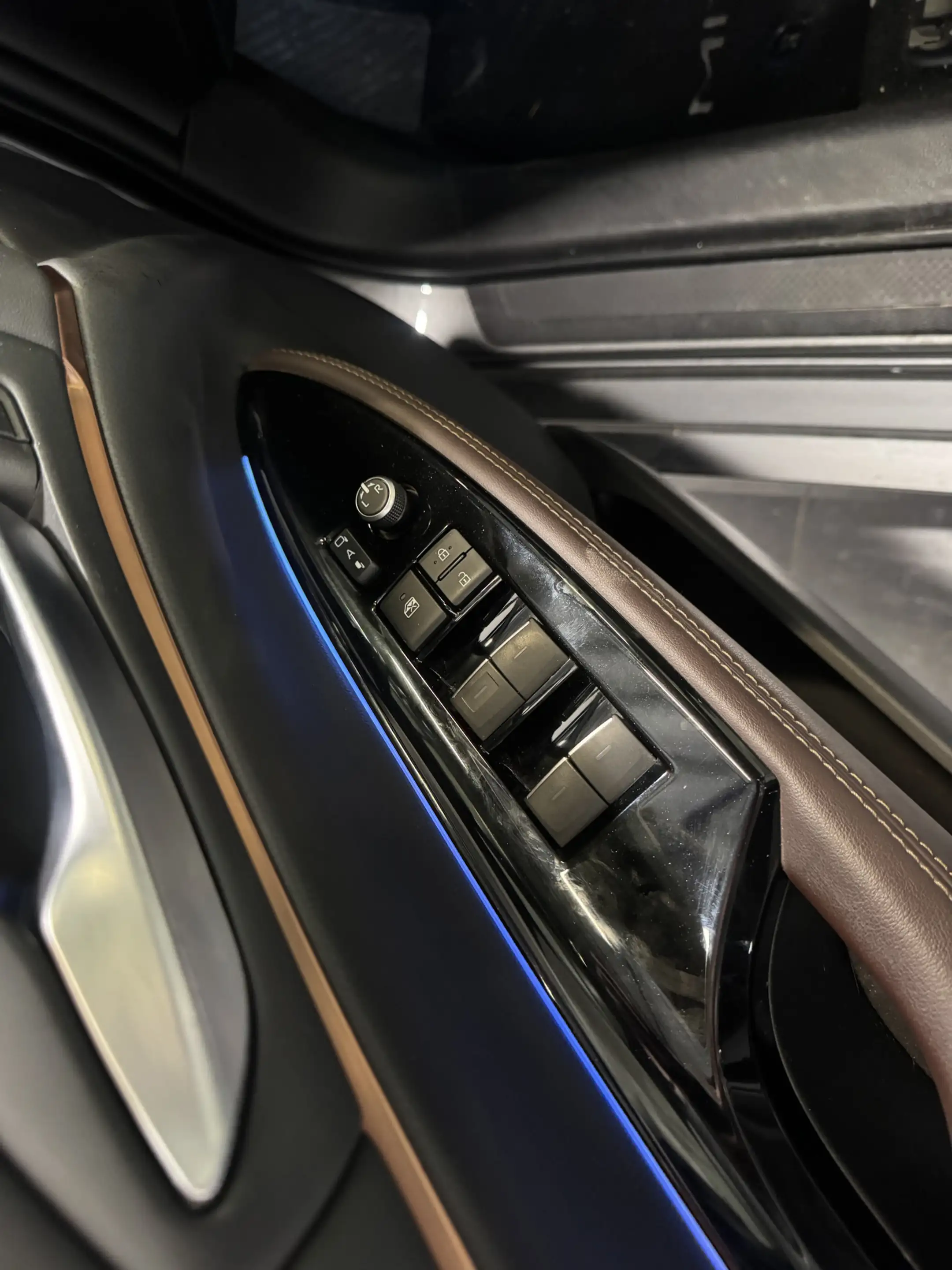 Toyota Mirai Prestige gereserveerd Sep — photo 12