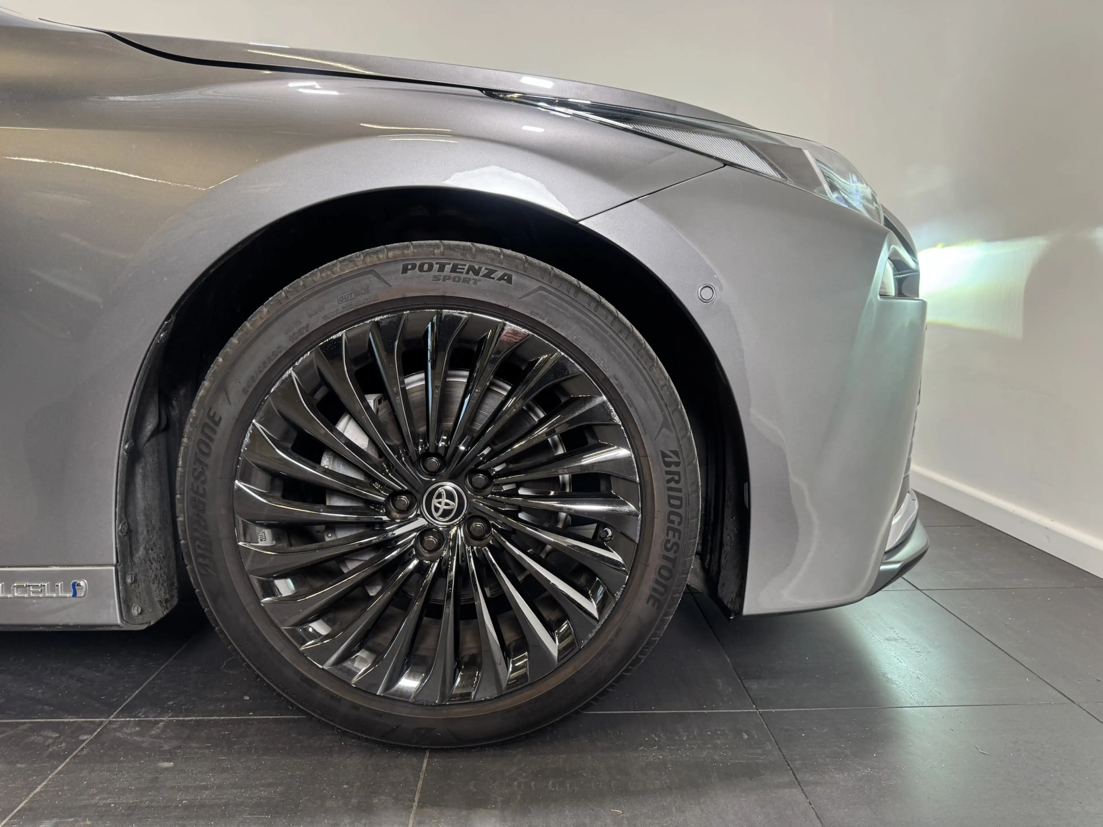 Toyota Mirai Prestige gereserveerd Sep — photo 7