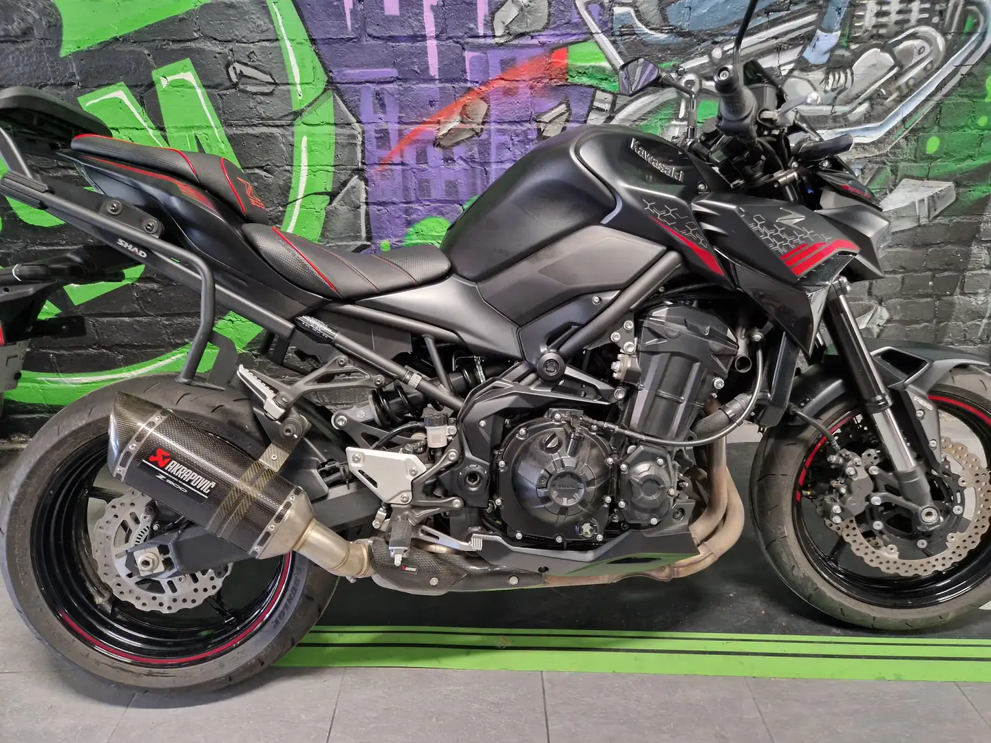 Kawasaki Z 900 Zwart - 2