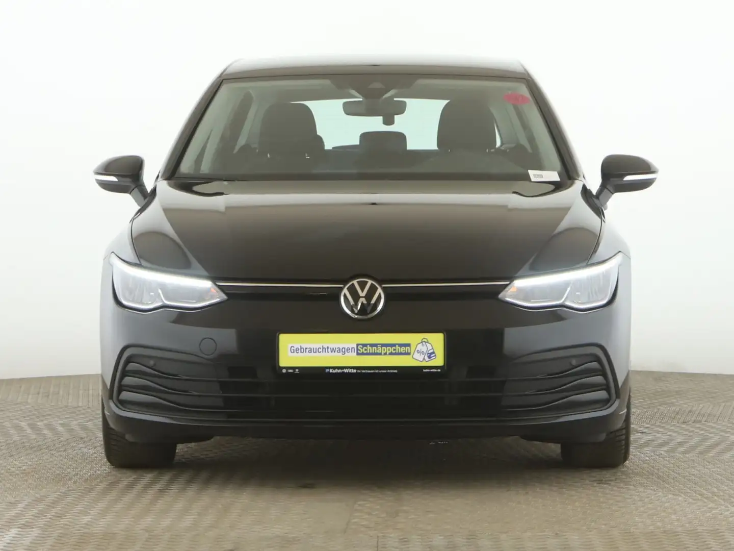 Volkswagen Golf VIII 1.5 eTSI Life *ACC*LED*PDC*Navi*AppleC Zwart - 2