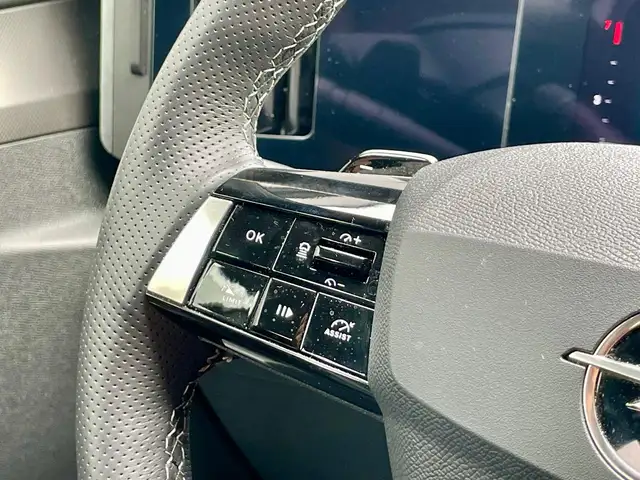 Opel Astra view 12