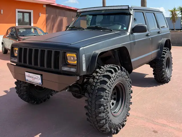 Jeep Cherokee Cherokee II 1984 5p 2.5 td Sport