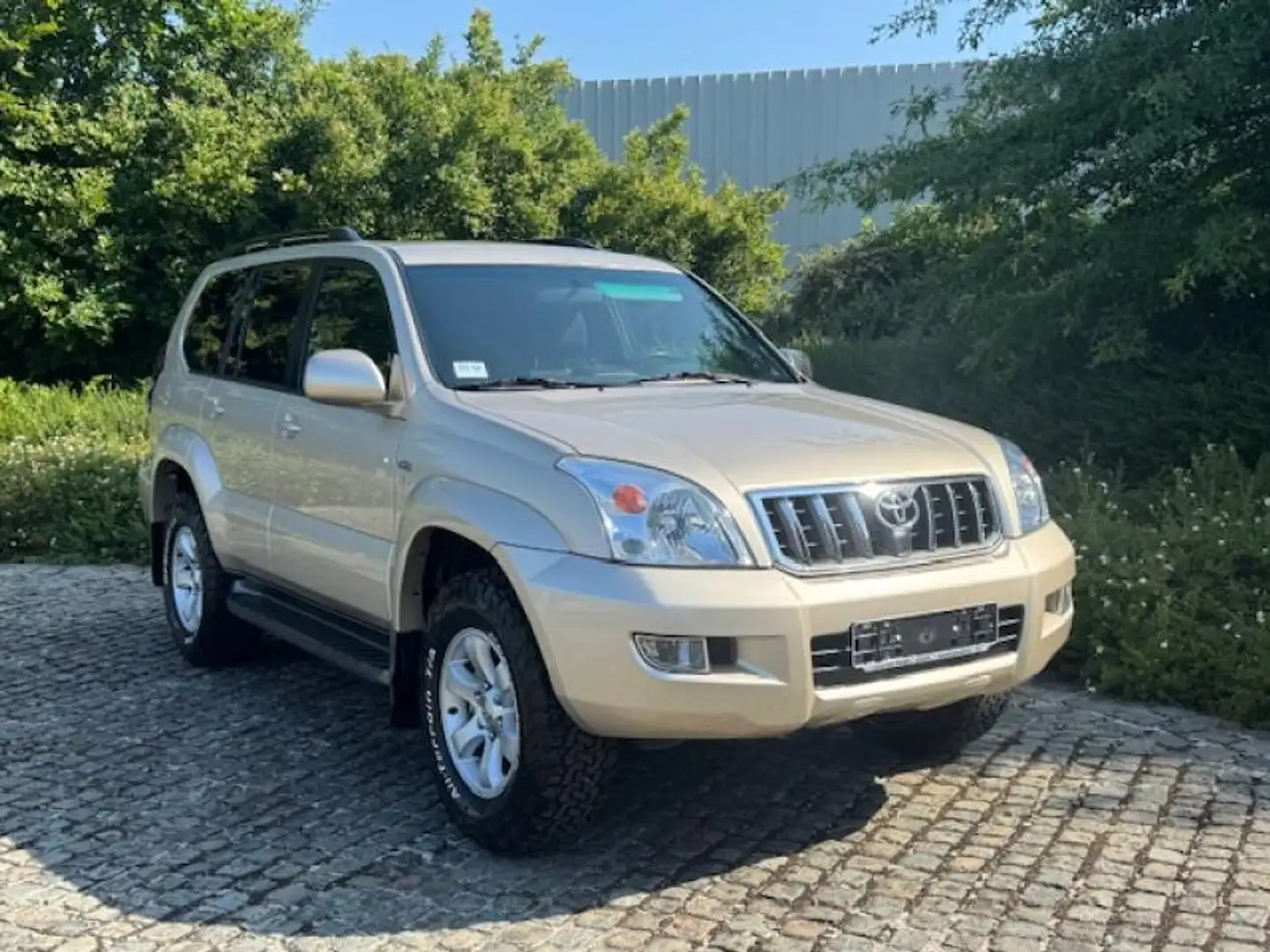 Toyota Land Cruiser VX Goud - 1