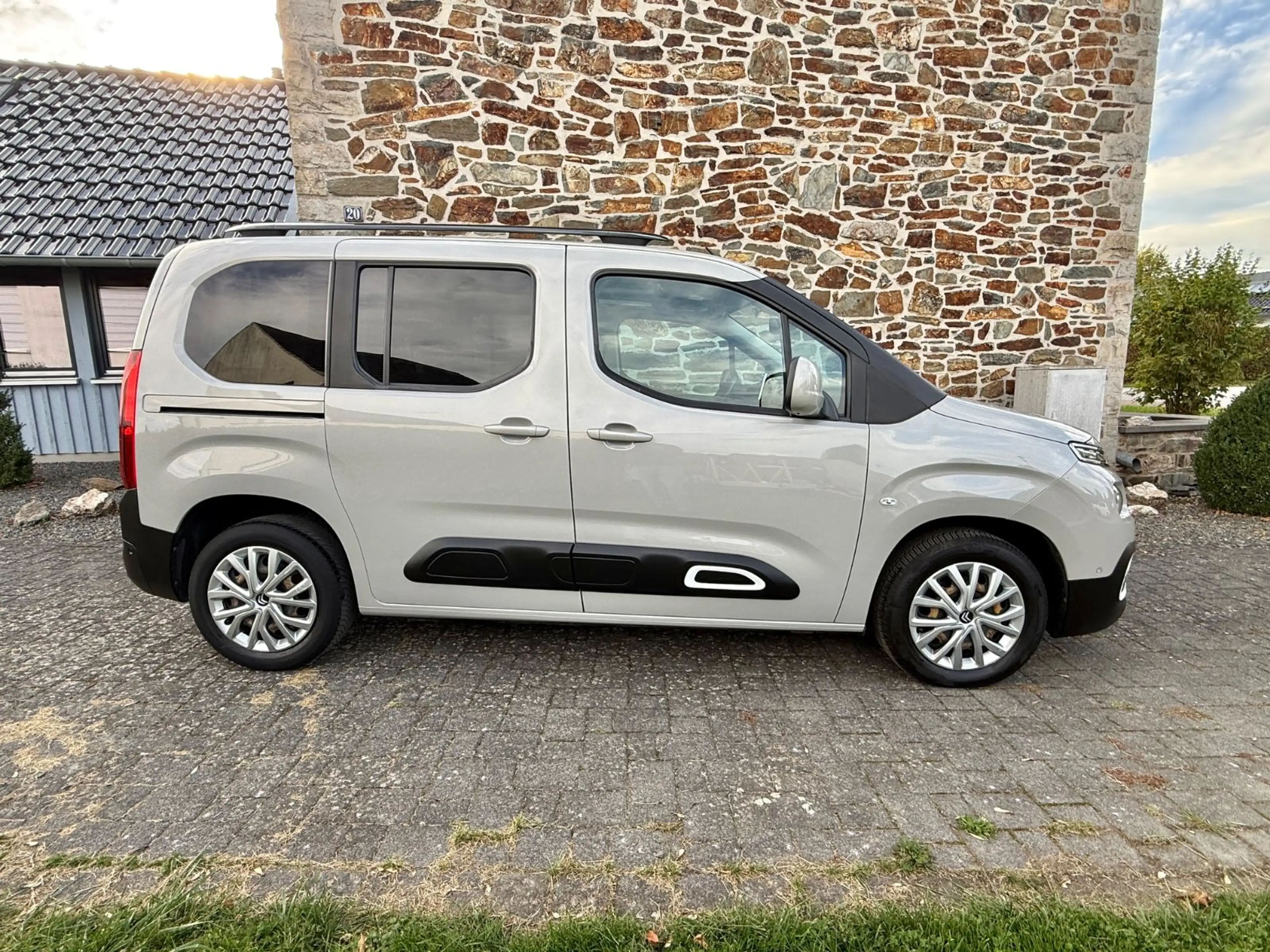 Citroen Berlingo Shine M 1-Hand — photo 5