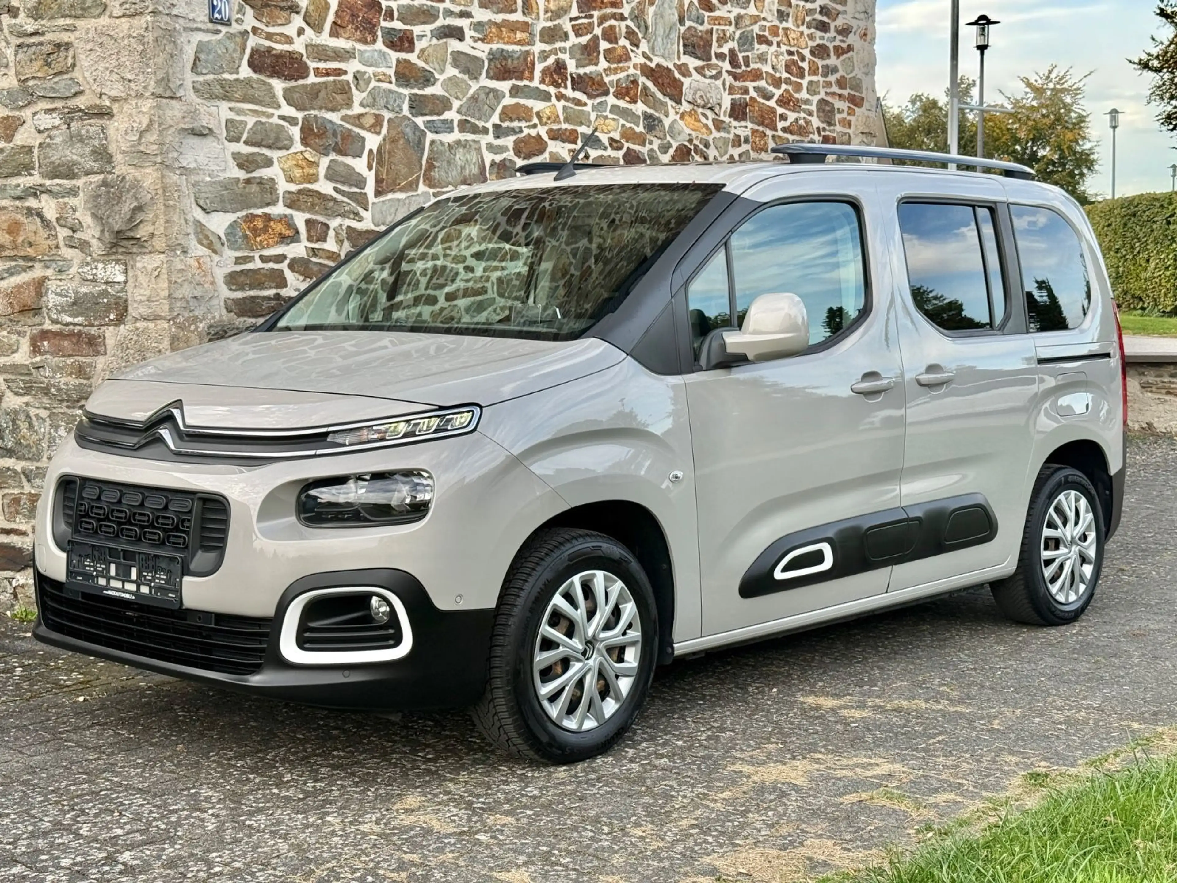 Citroen Berlingo Shine M 1-Hand — photo 6