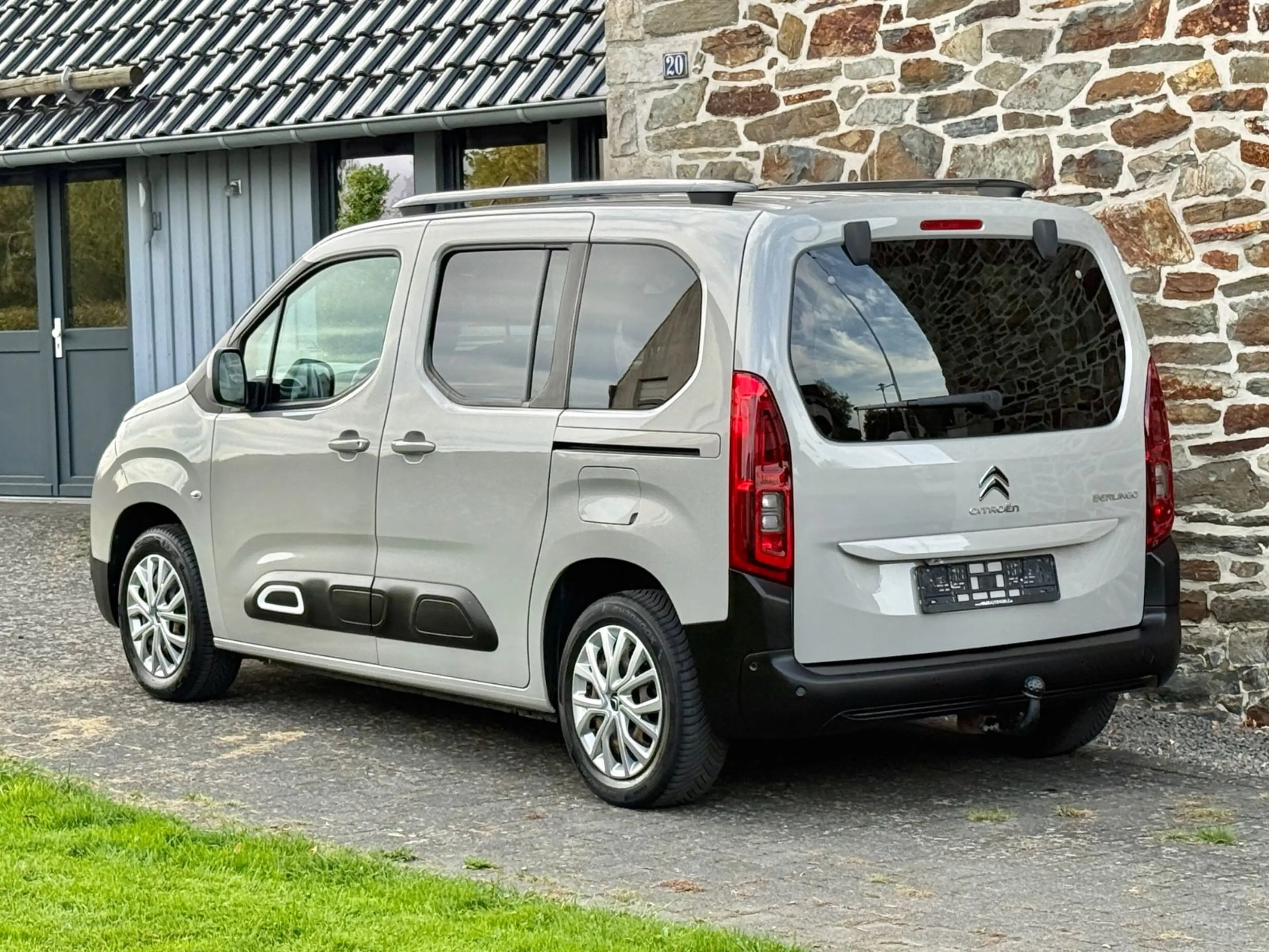 Citroen Berlingo Shine M 1-Hand — photo 11