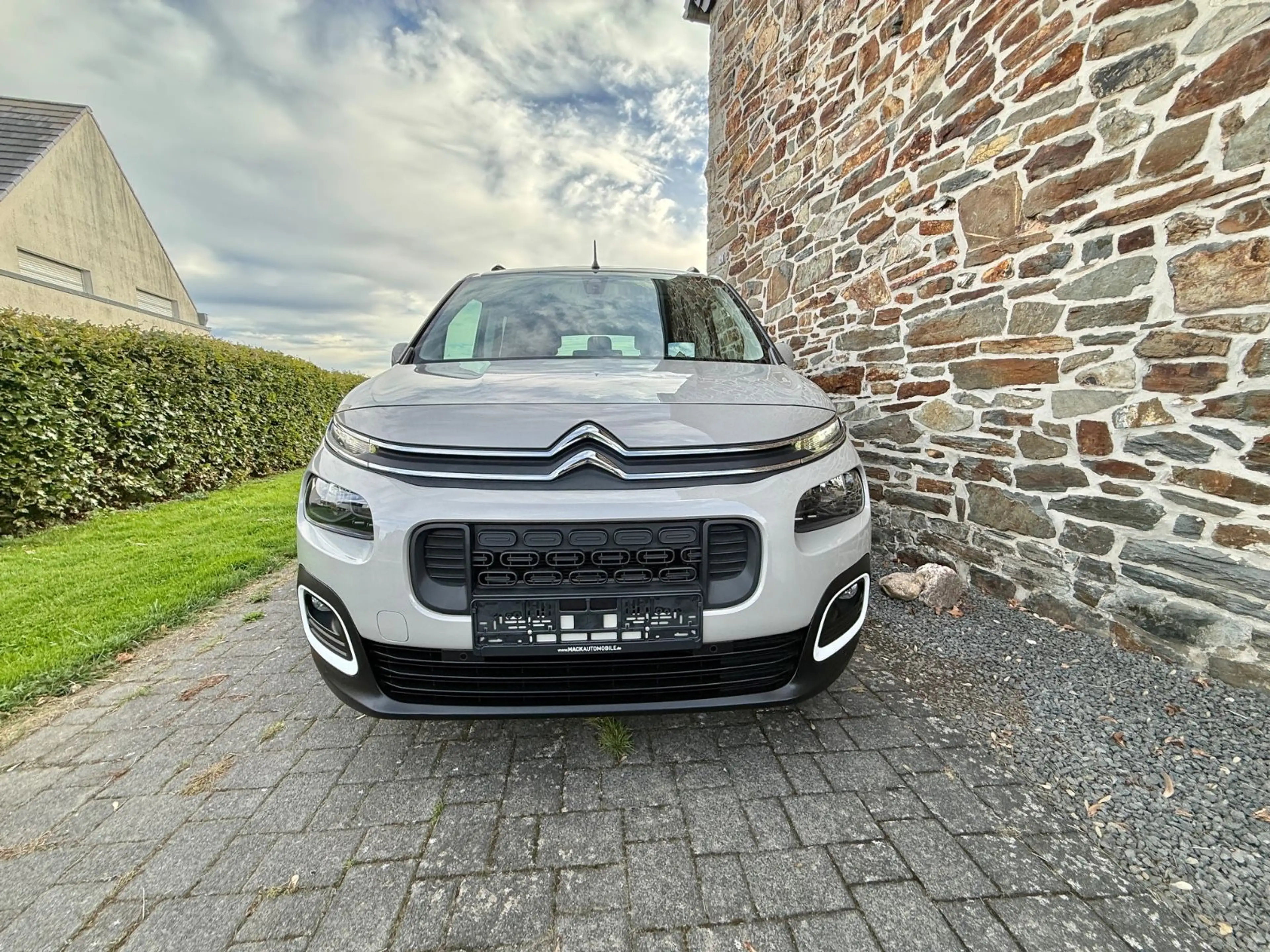 Citroen Berlingo Shine M 1-Hand — photo 14
