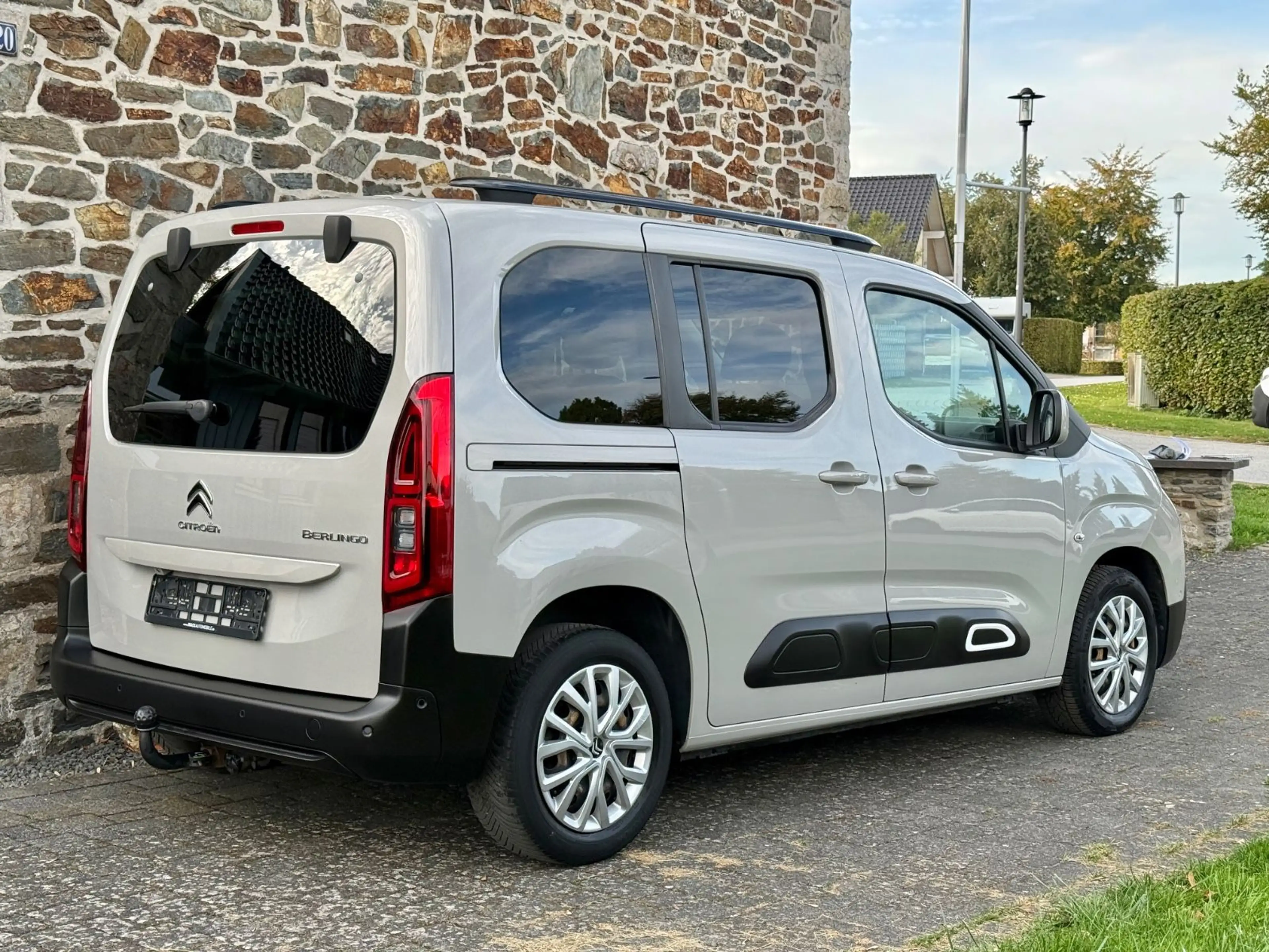 Citroen Berlingo Shine M 1-Hand — photo 9