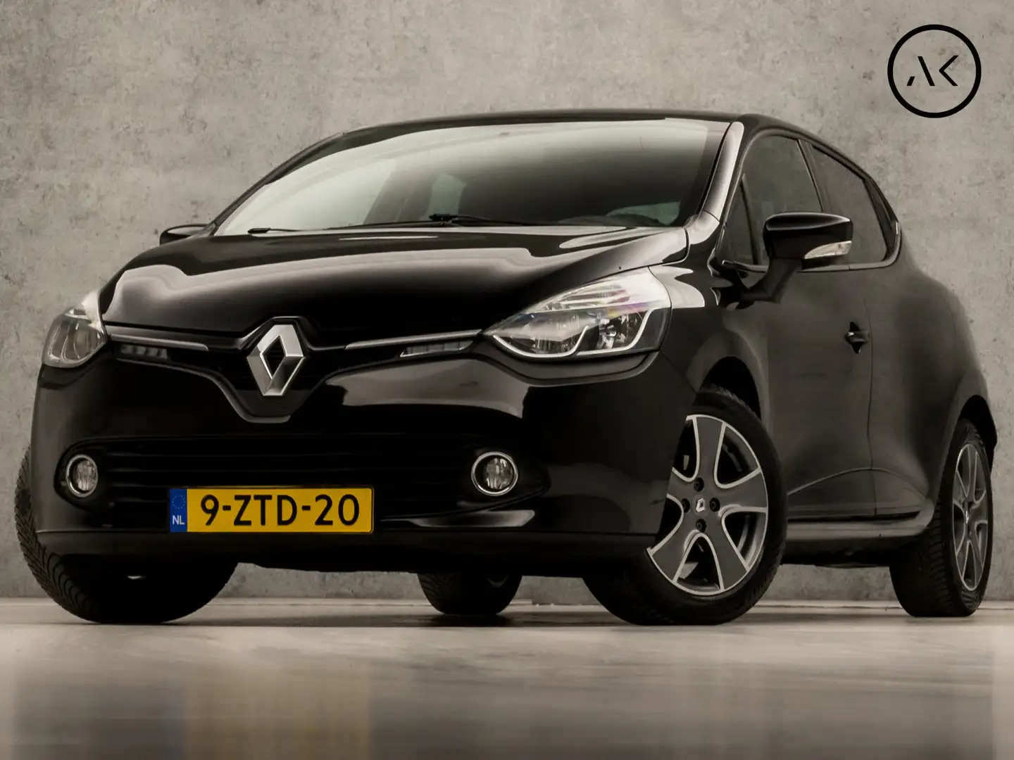 Renault Clio 0.9 TCe Dynamic Sport (NAVIGATIE, CRUISE, GETINT G Zwart - 1