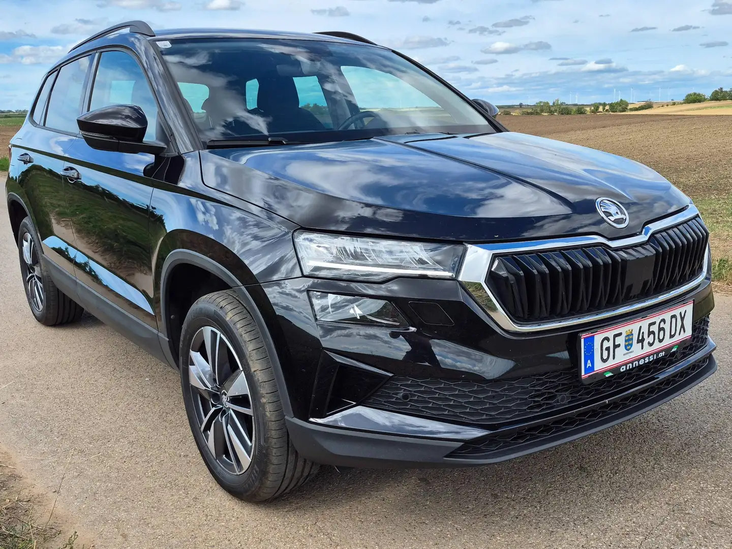 Skoda Karoq Karoq 1,5 TSI ACT DSG Selection Selection Schwarz - 1