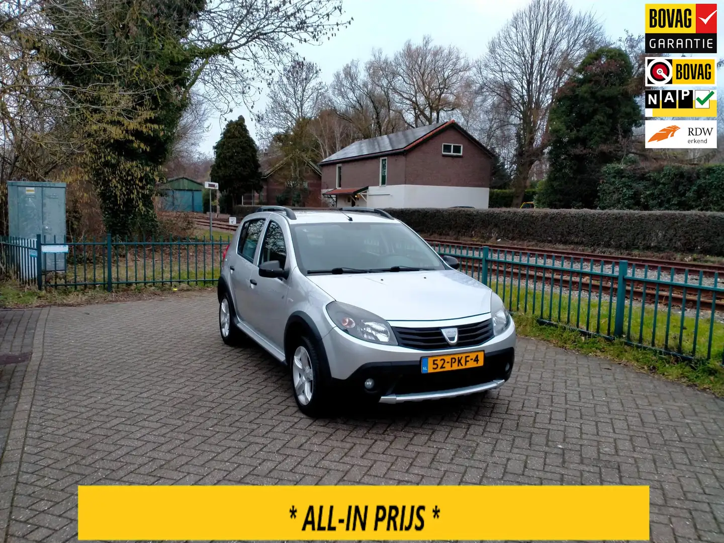 Dacia Sandero 1.6 Stepway airco lage km. ALLINPRIJS Grau - 1