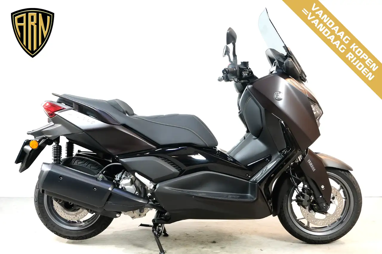 Yamaha X-Max 300