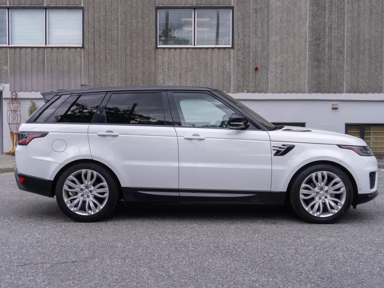 Land Rover Range Rover Sport снимка Land Rover Range Rover Sport
