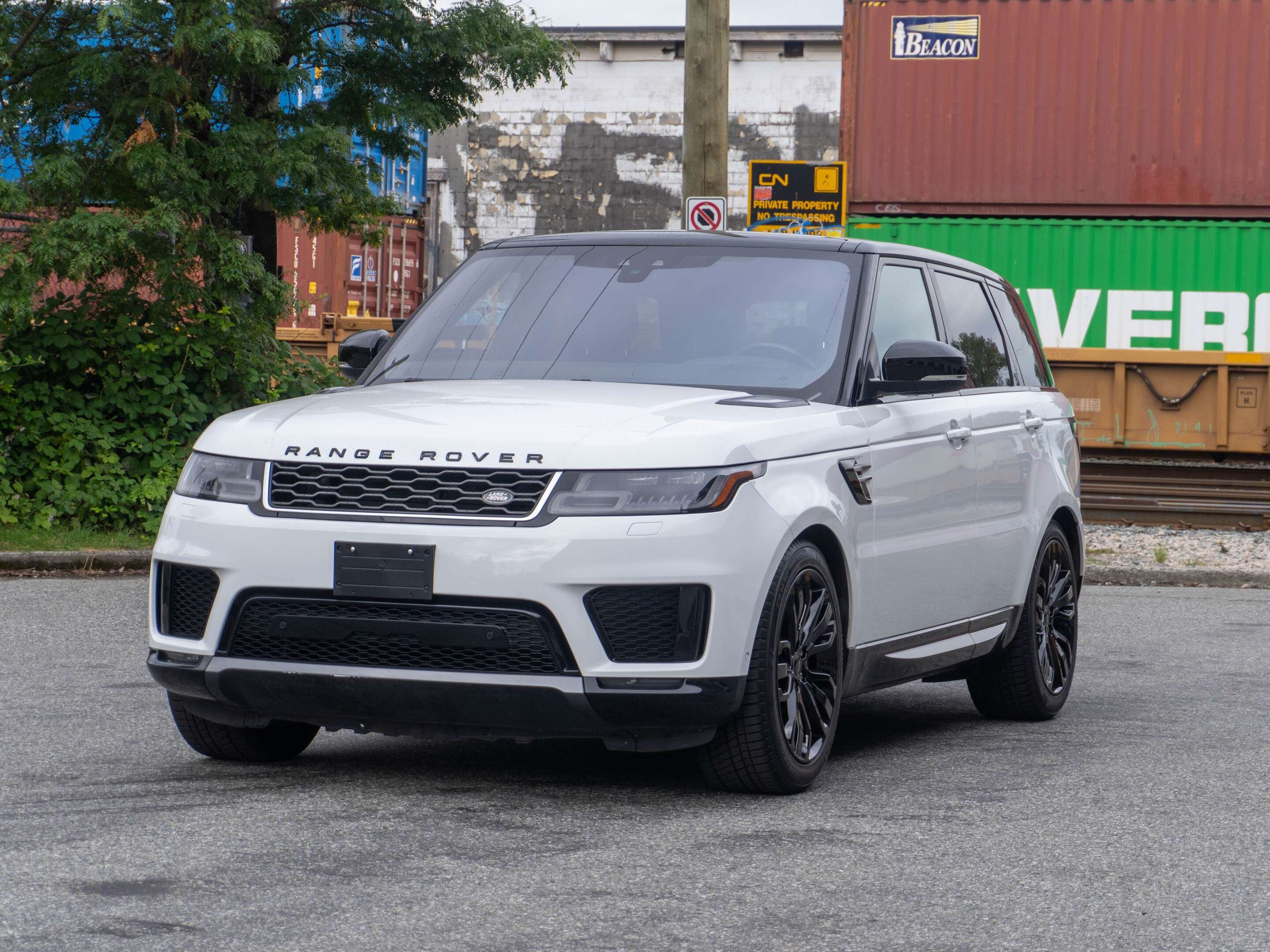 White 2019 Land Rover Range Rover Sport SUV / Crossover All-Wheel Drive 8-Speed Automatic