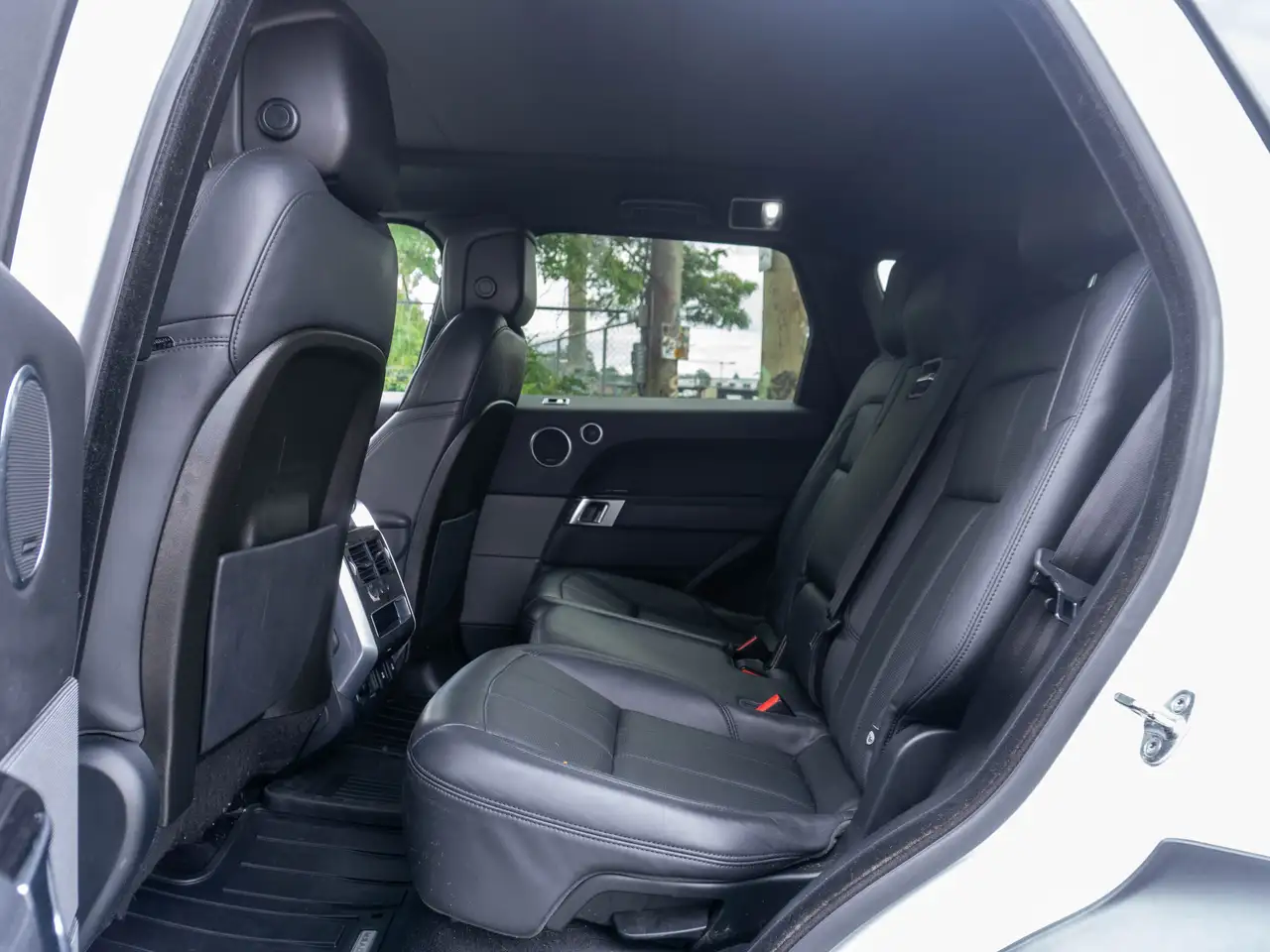 Land Rover Range Rover Sport снимка Land Rover Range Rover Sport