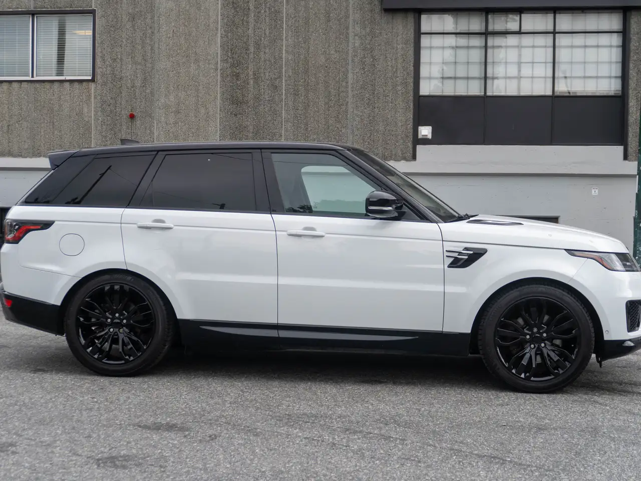 Land Rover Range Rover Sport снимка Land Rover Range Rover Sport