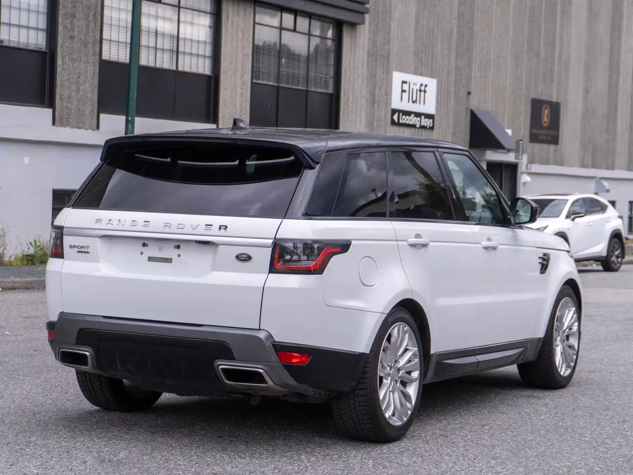 Land Rover Range Rover Sport снимка Land Rover Range Rover Sport