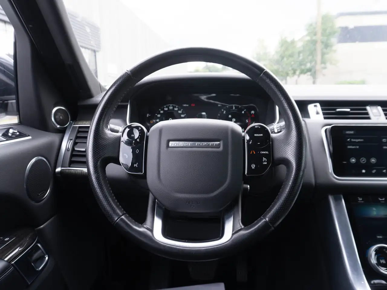 Land Rover Range Rover Sport снимка Land Rover Range Rover Sport