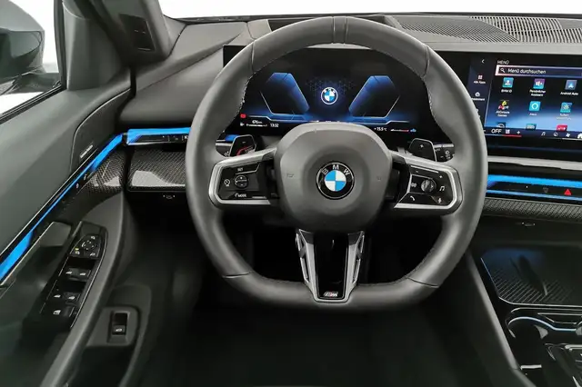 BMW 5 Series view 11