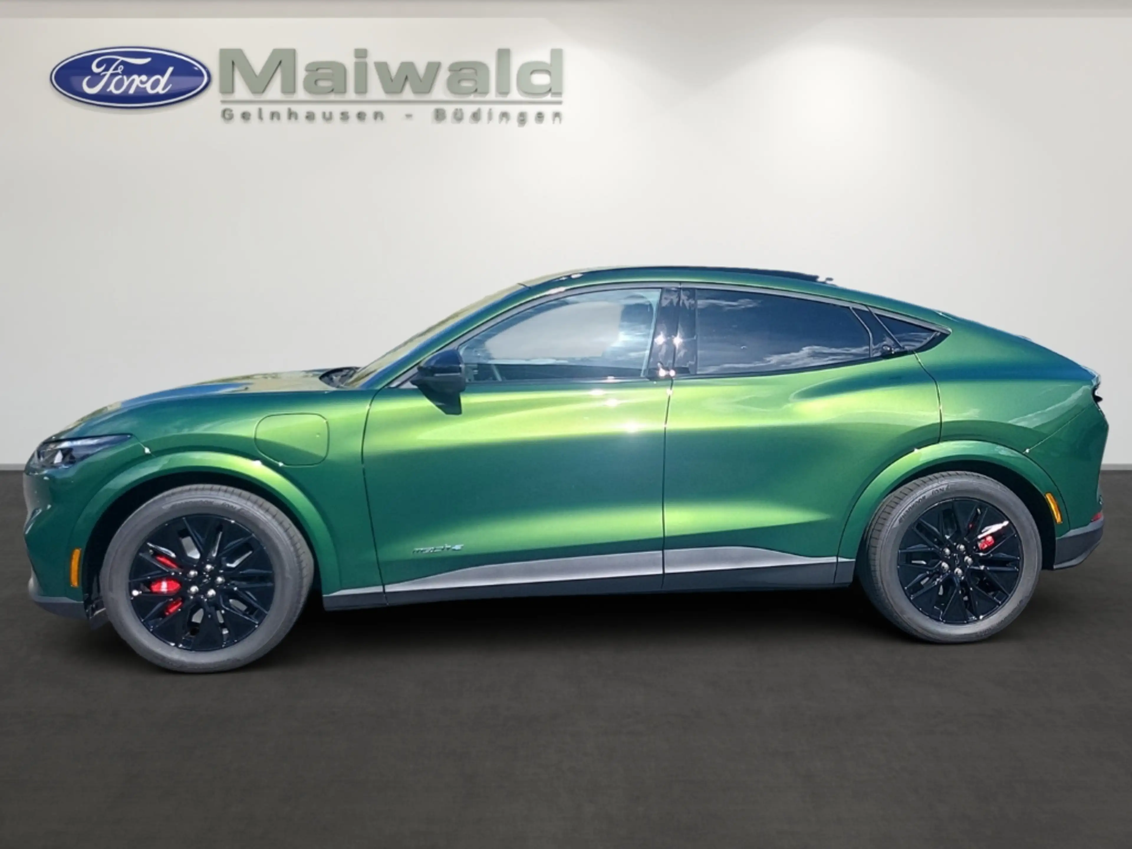 Ford Mustang Mach-E Premium Panorama BlueCruise Navi Digitales Cockpit — photo 3