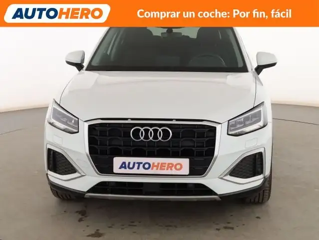Audi Q2 view 9