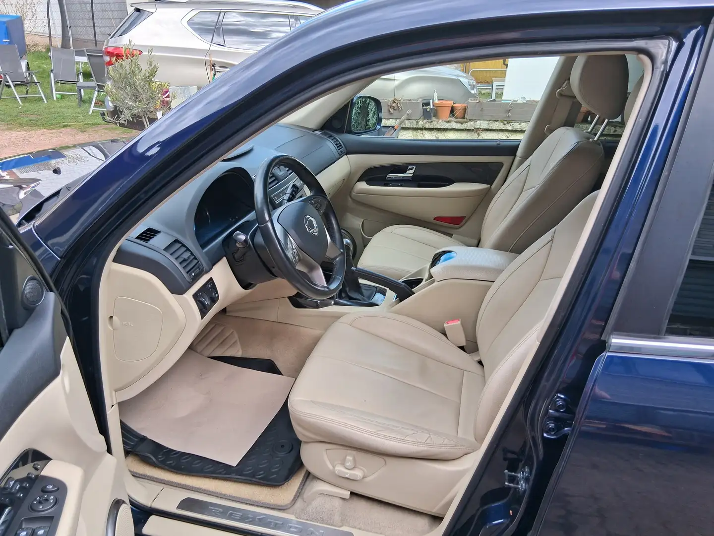 SsangYong Rexton Rexton W 2.2 e-XDi 220 4WD Sapphire Kék - 2