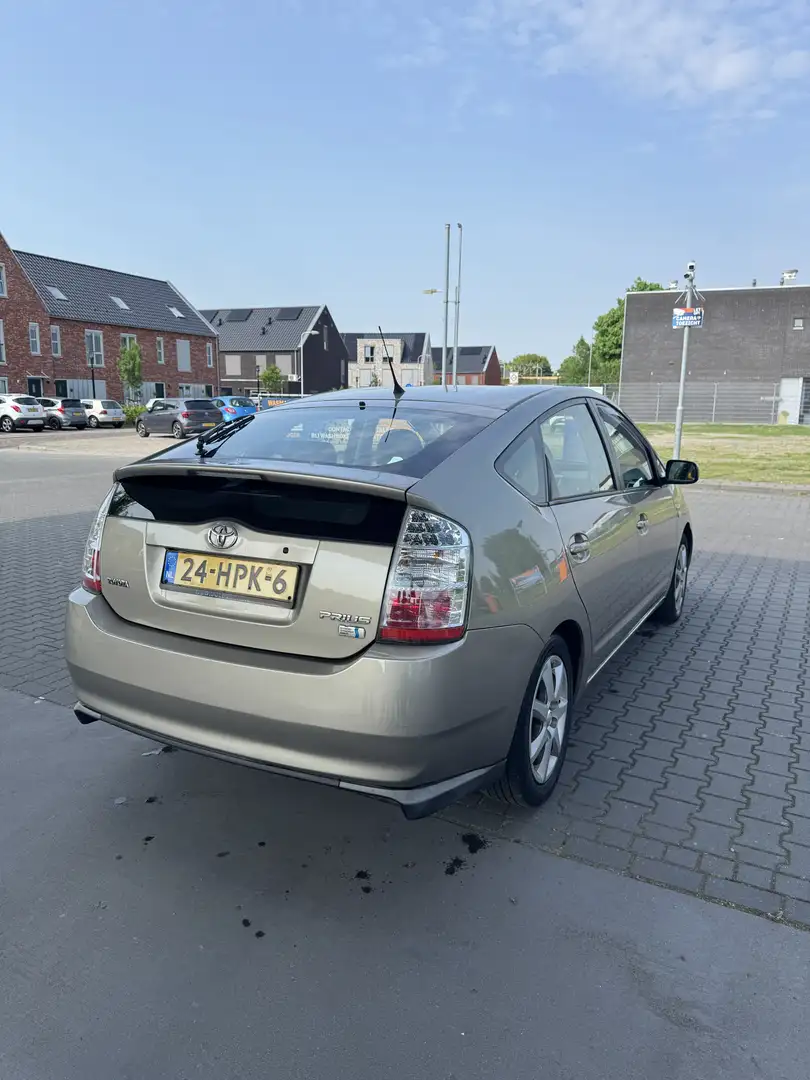 Toyota Prius 1.5 VVT-i Tech Edition Beige - 2