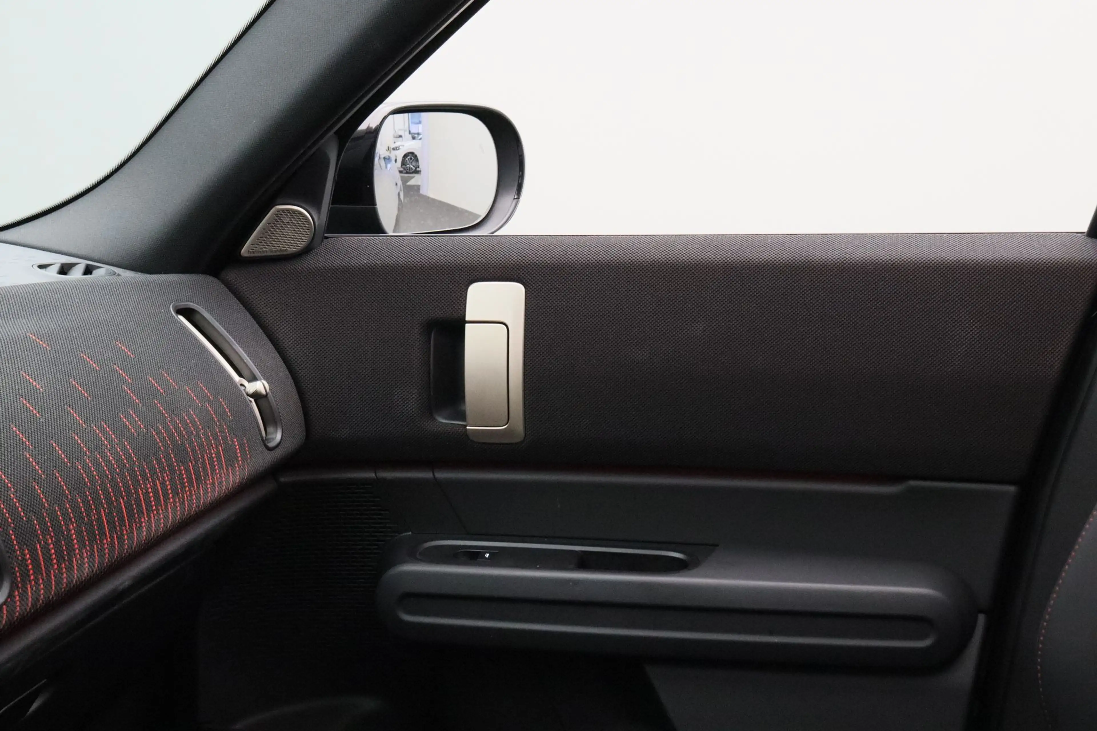 MINI John Cooper Works Countryman E M 66.5 kWh — photo 14