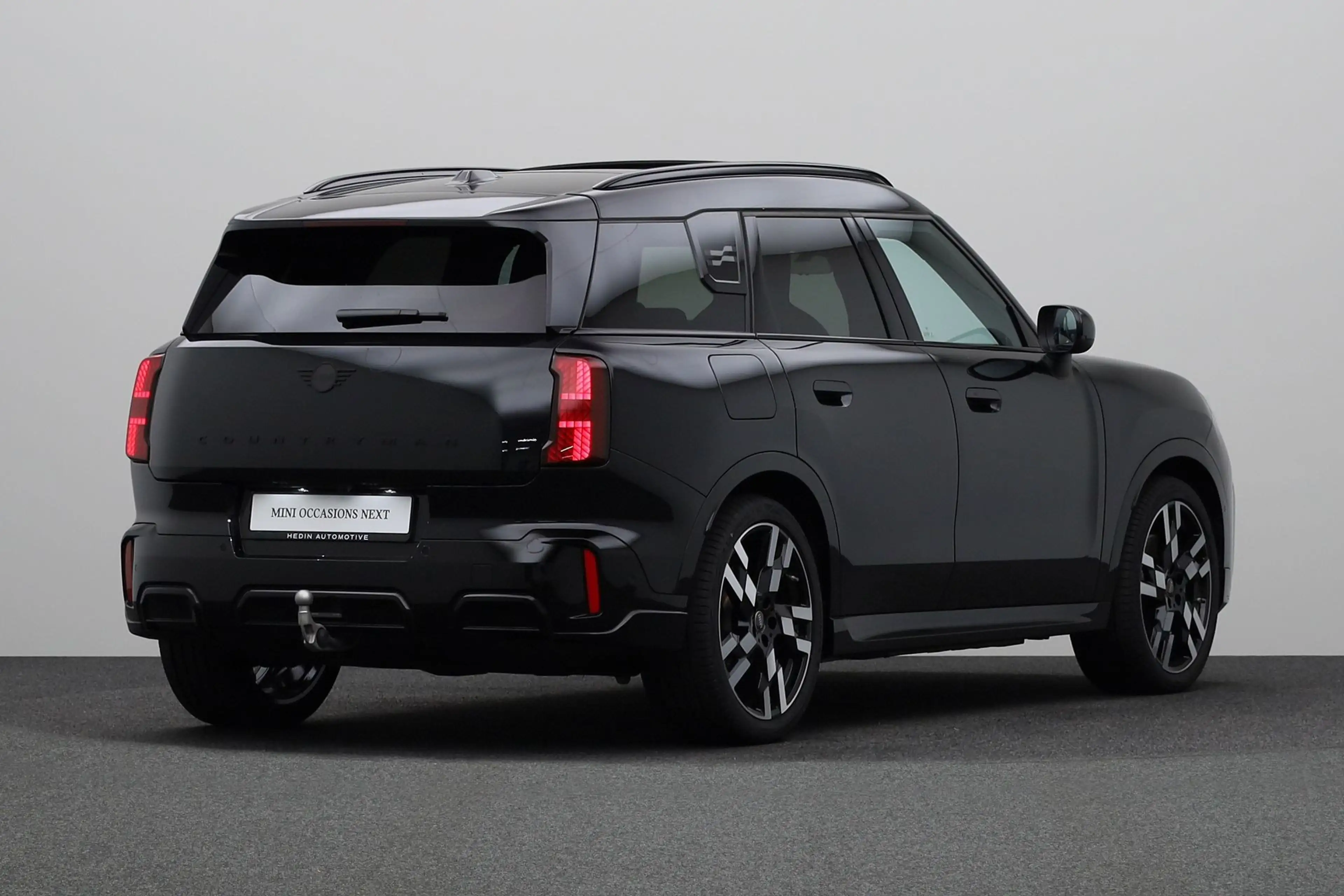 MINI John Cooper Works Countryman E M 66.5 kWh — photo 2