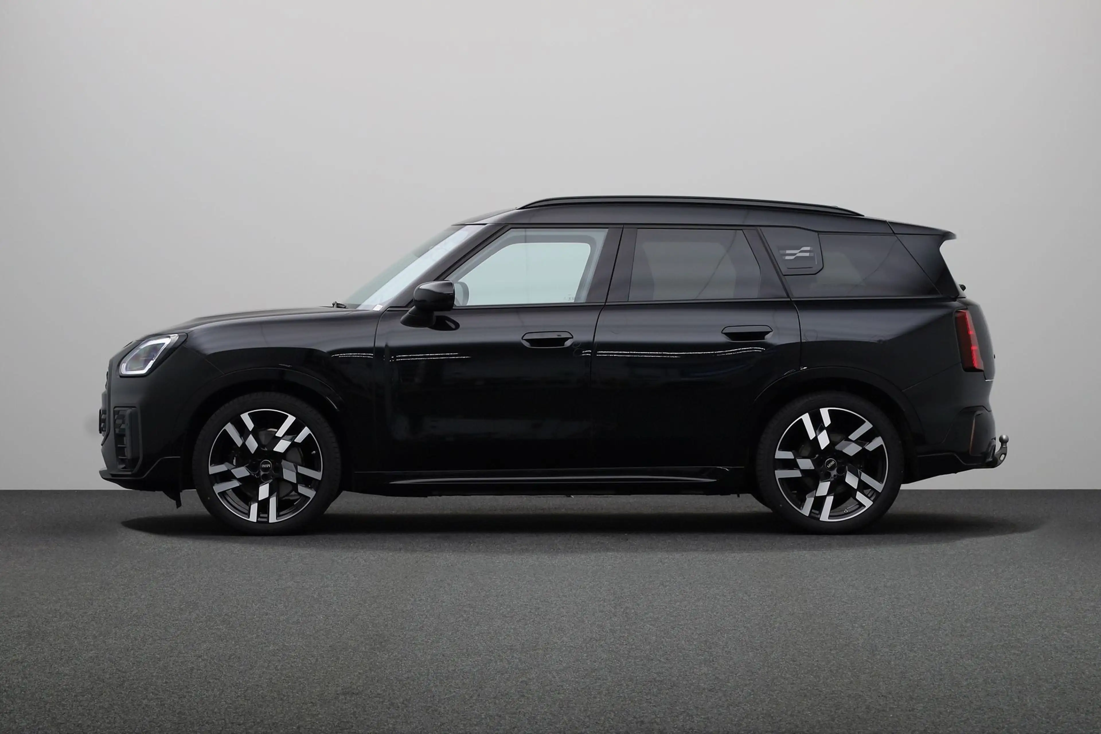 MINI John Cooper Works Countryman E M 66.5 kWh — photo 12