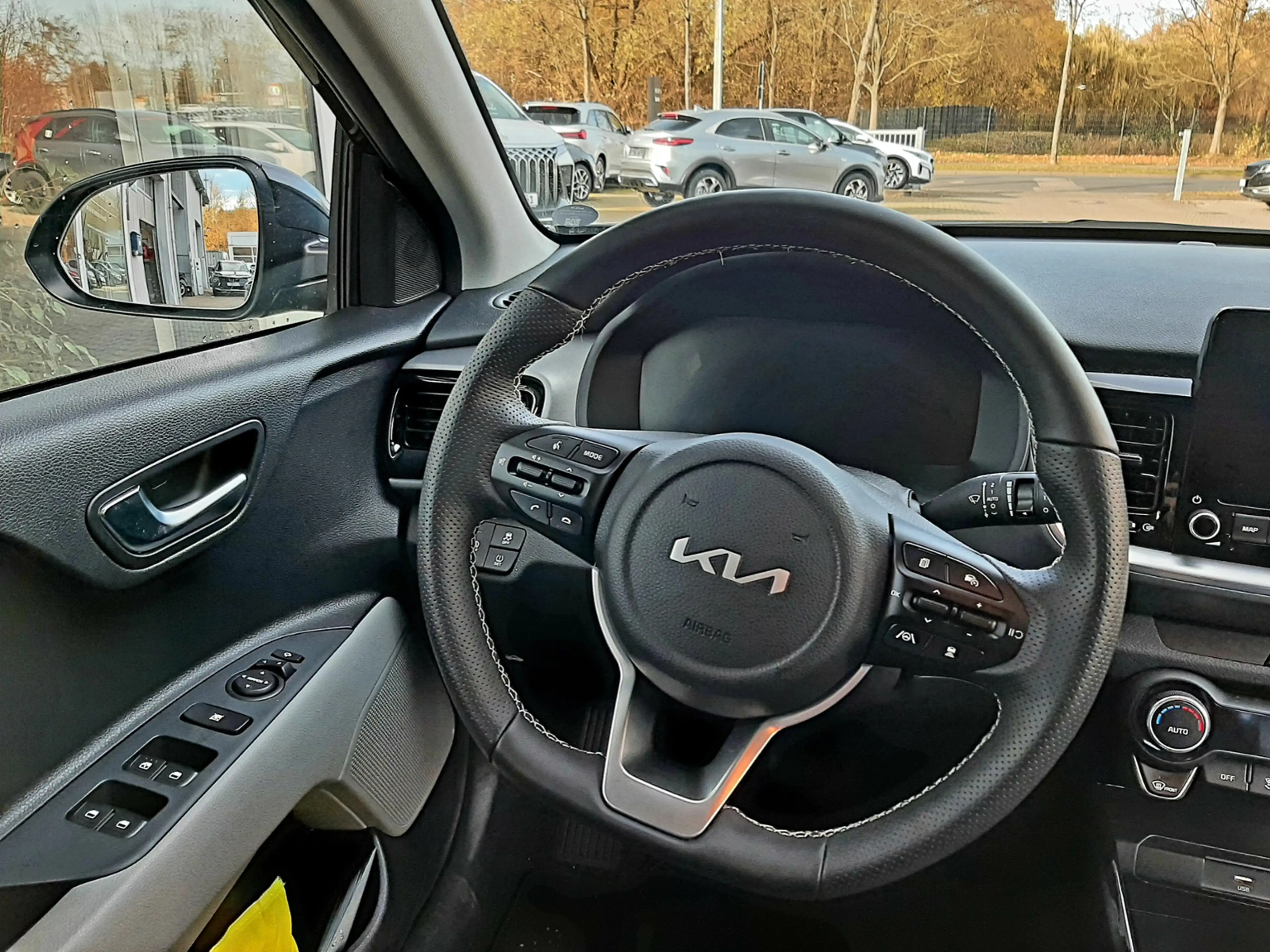 Kia Stonic 1.0T 48V DCT SPIRIT TECH MJ25 — photo 13