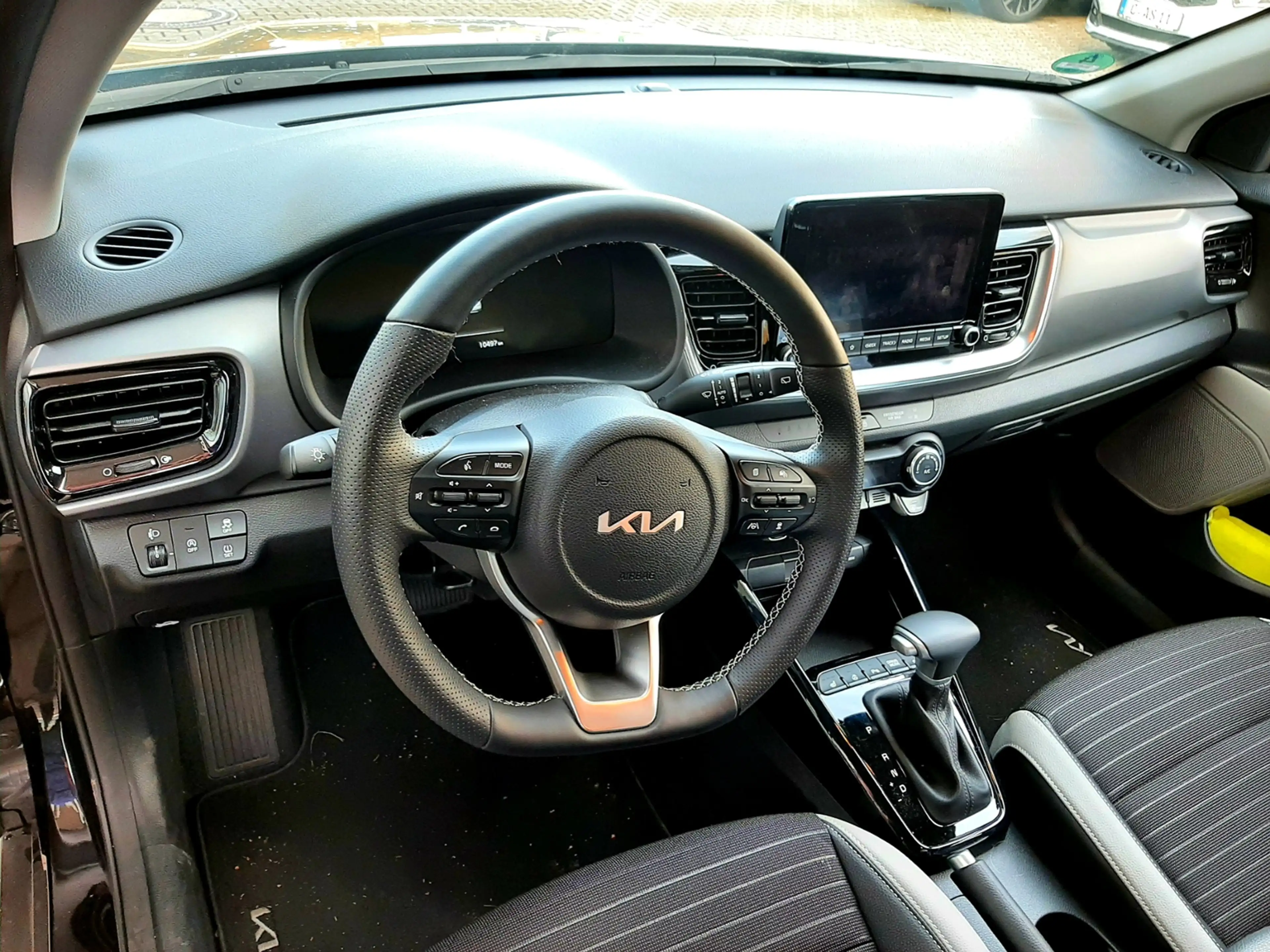 Kia Stonic 1.0T 48V DCT SPIRIT TECH MJ25 — photo 8