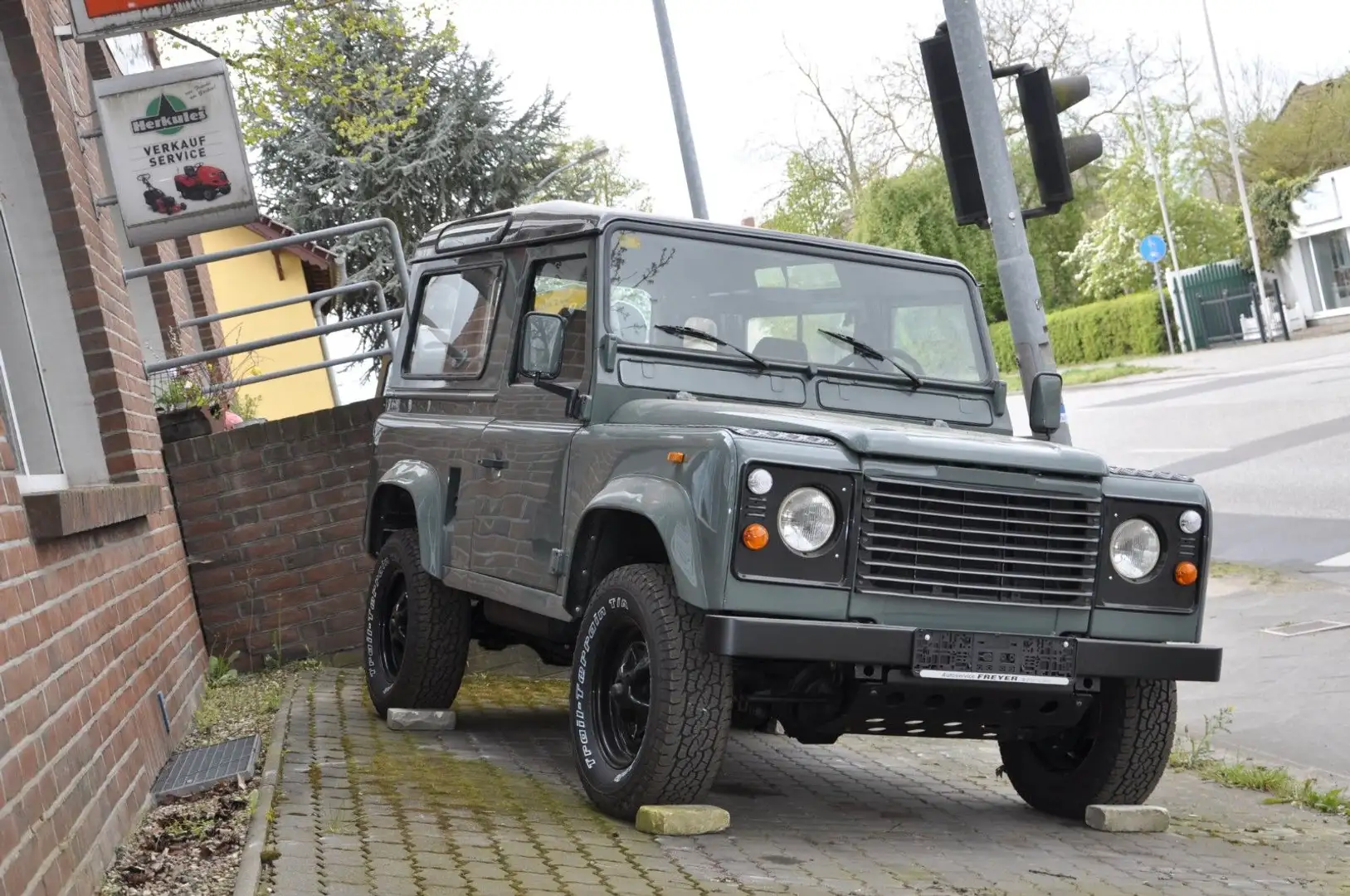 Land Rover Defender Gris - 1