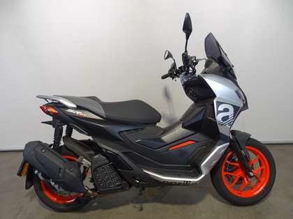 Aprilia SR GT 200 SPORT