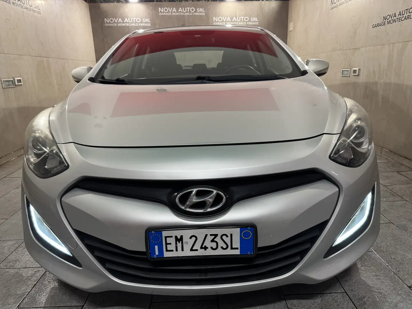 Hyundai i30 i30 1.6 crdi vgt Dynamic 110CV PERFETTE CONDIZIONI Argento - 1