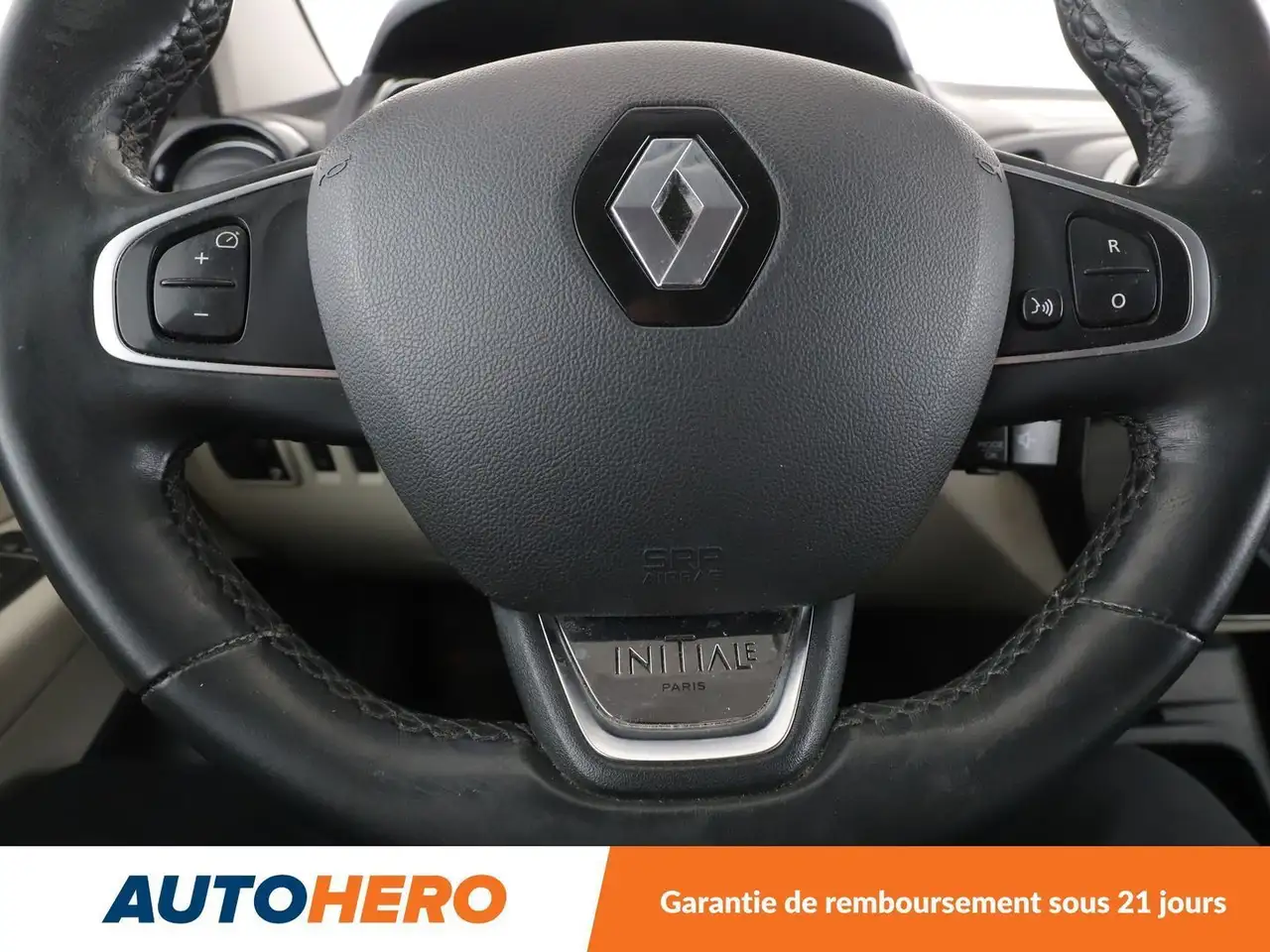Renault Captur — photo 19